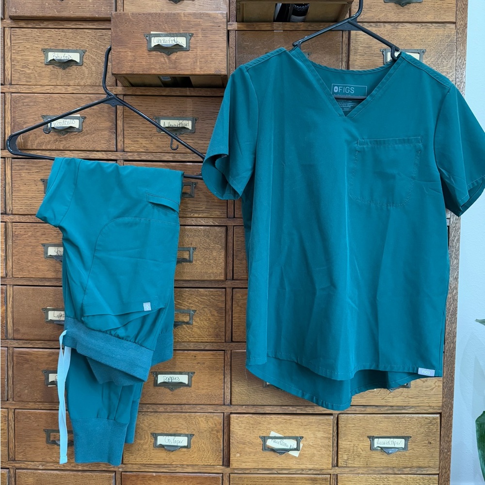 FIGS Pacific Blue Small